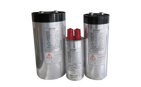 哪些環(huán)境會(huì)對(duì)電容器的性能產(chǎn)生影響？