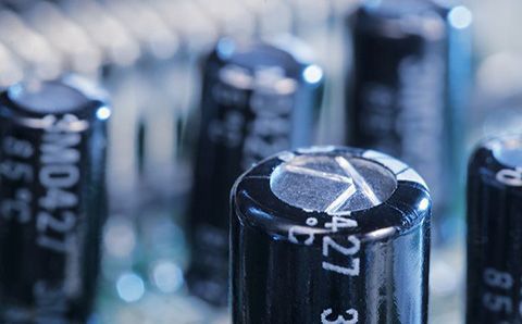 濾波電容器有哪些定點(diǎn)？如何應(yīng)用零件？